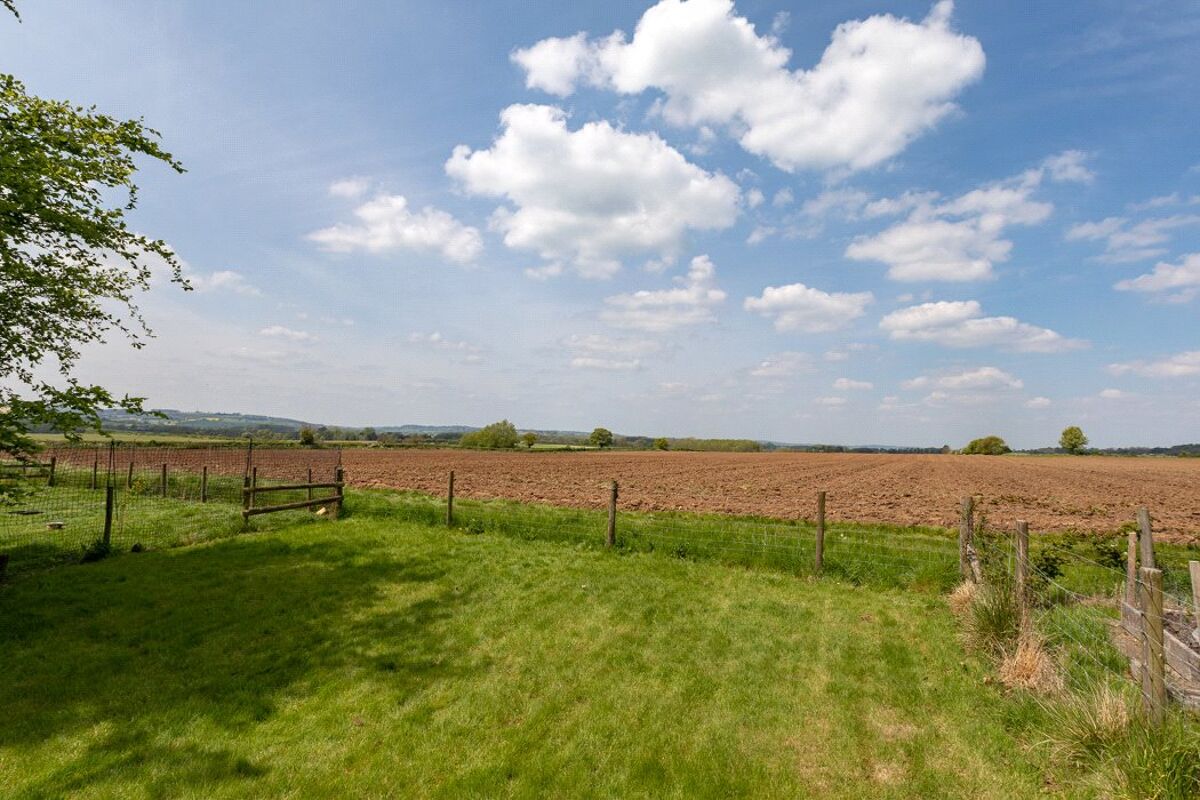 Property for sale The Moat, Kingham, Chipping Norton, Oxfordshire