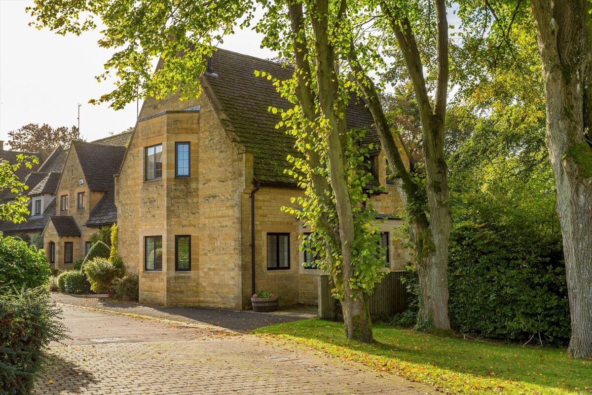 house for sale in Newlands Court, Stow on the Wold, Cheltenham