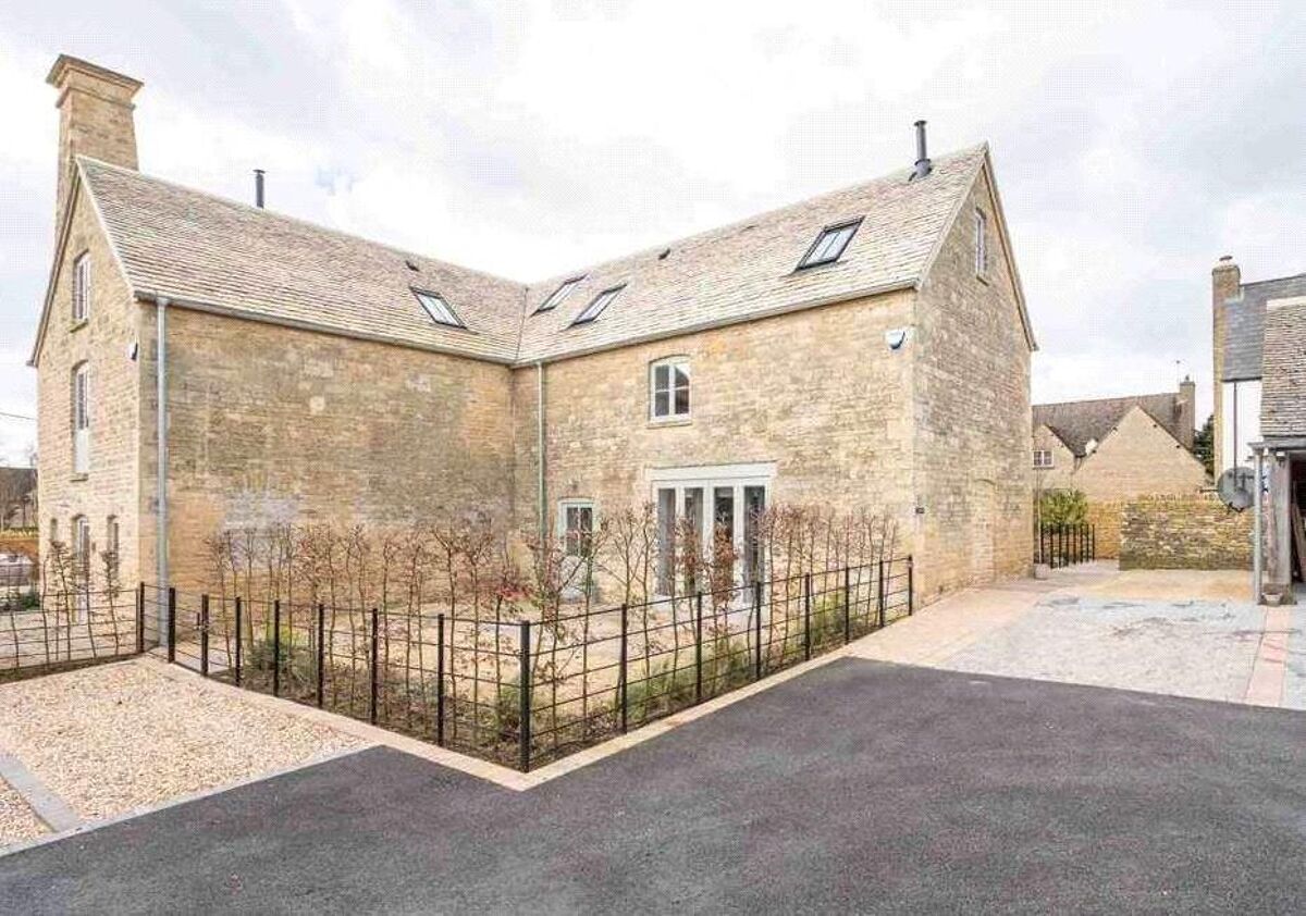 house for sale in Mount Farm Barns, Churchill, Chipping Norton, OX7