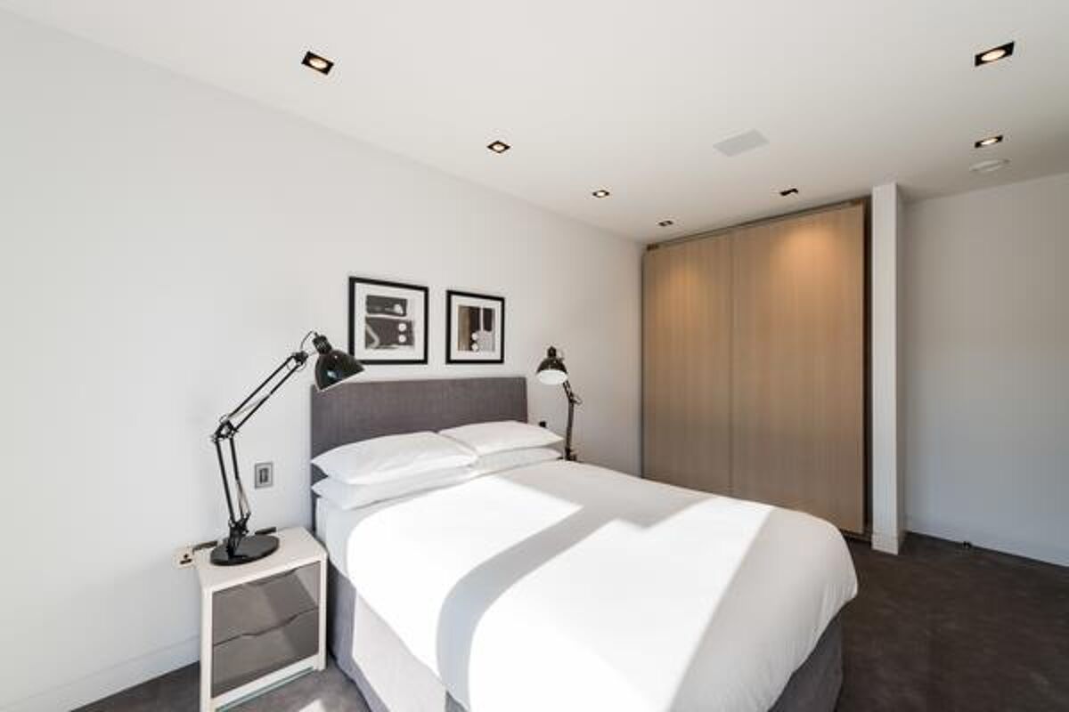 flat to rent in Duchess Walk, One Tower Bridge, London, SE1