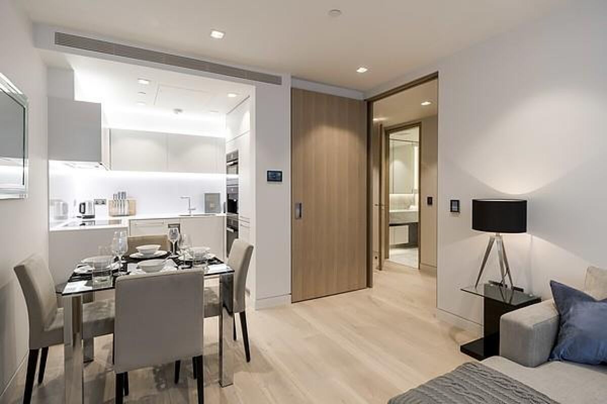 flat to rent in Duchess Walk, One Tower Bridge, London, SE1