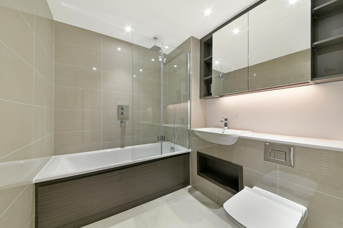 flat to rent in Conquest Tower, 130 Blackfriars Road, London, SE1