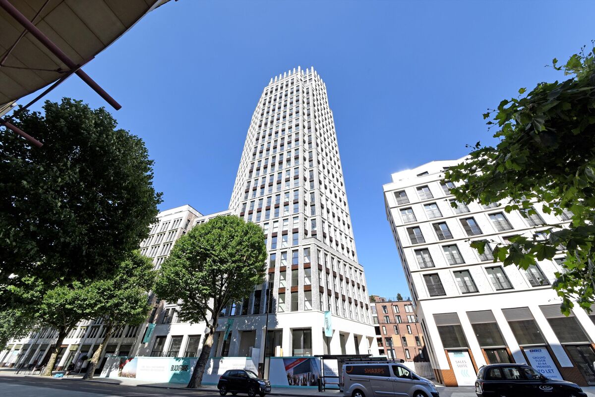flat to rent in Conquest Tower, 130 Blackfriars Road, London, SE1
