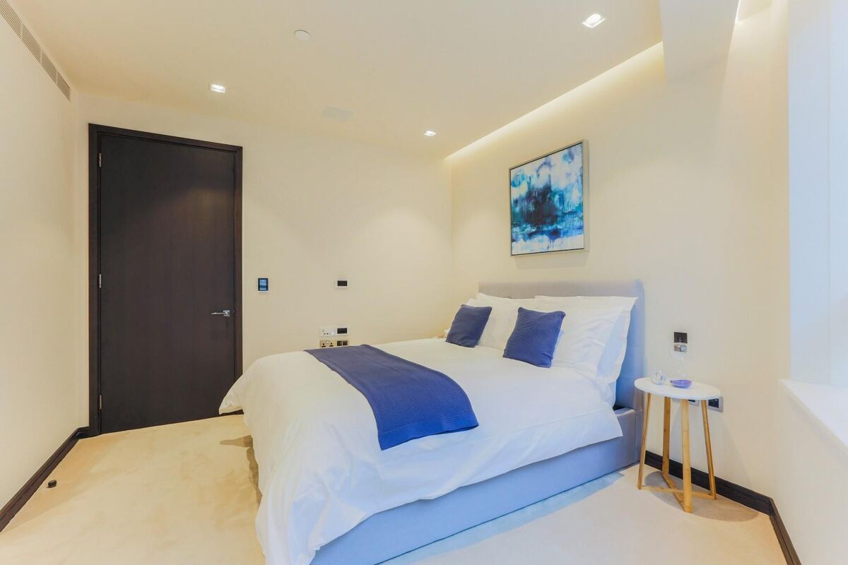 flat to rent in Earls Way, One Tower Bridge, Tower Bridge, London, SE1