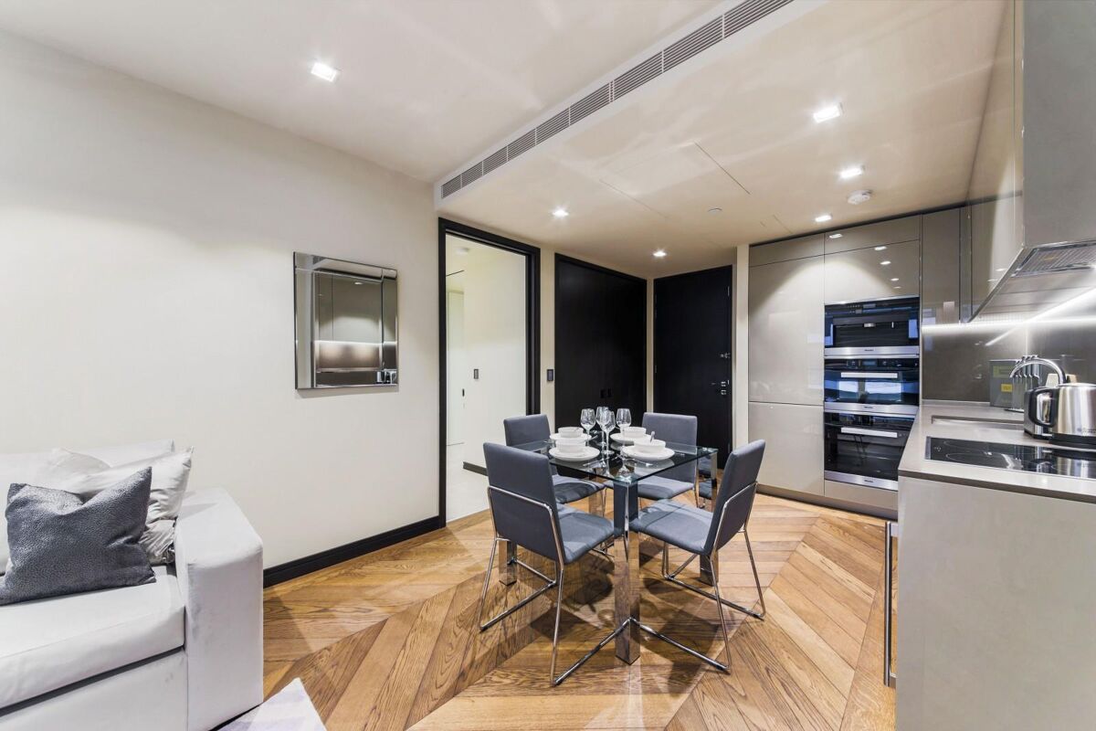 flat to rent in Earl's Way, One Tower Bridge, London SE1 TBQ012269264