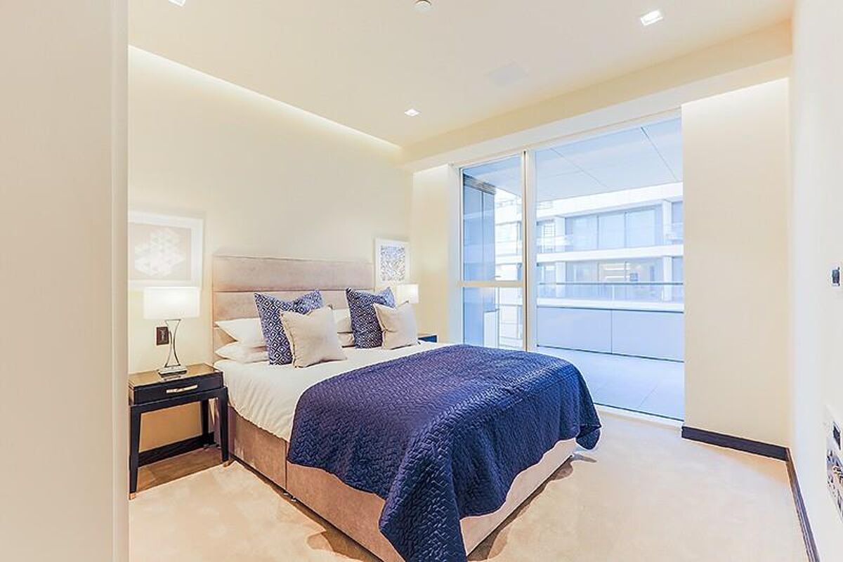 flat to rent in Earl's Way, One Tower Bridge, Tower Bridge, London, SE1