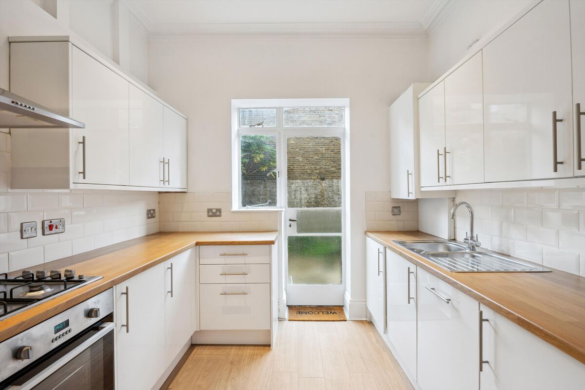 flat to rent in Trinity Church Square, Southwark, London, SE1