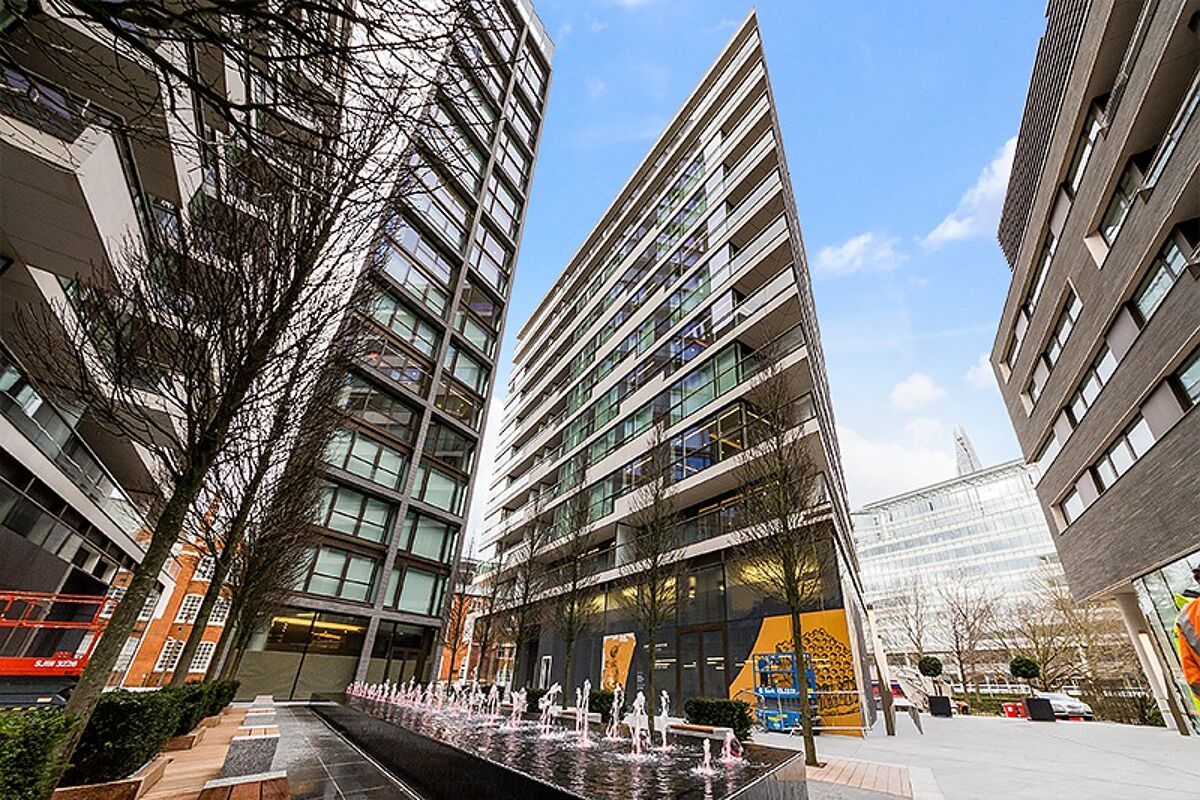 flat to rent in Hanover House, Crown Square, One Tower Bridge, London