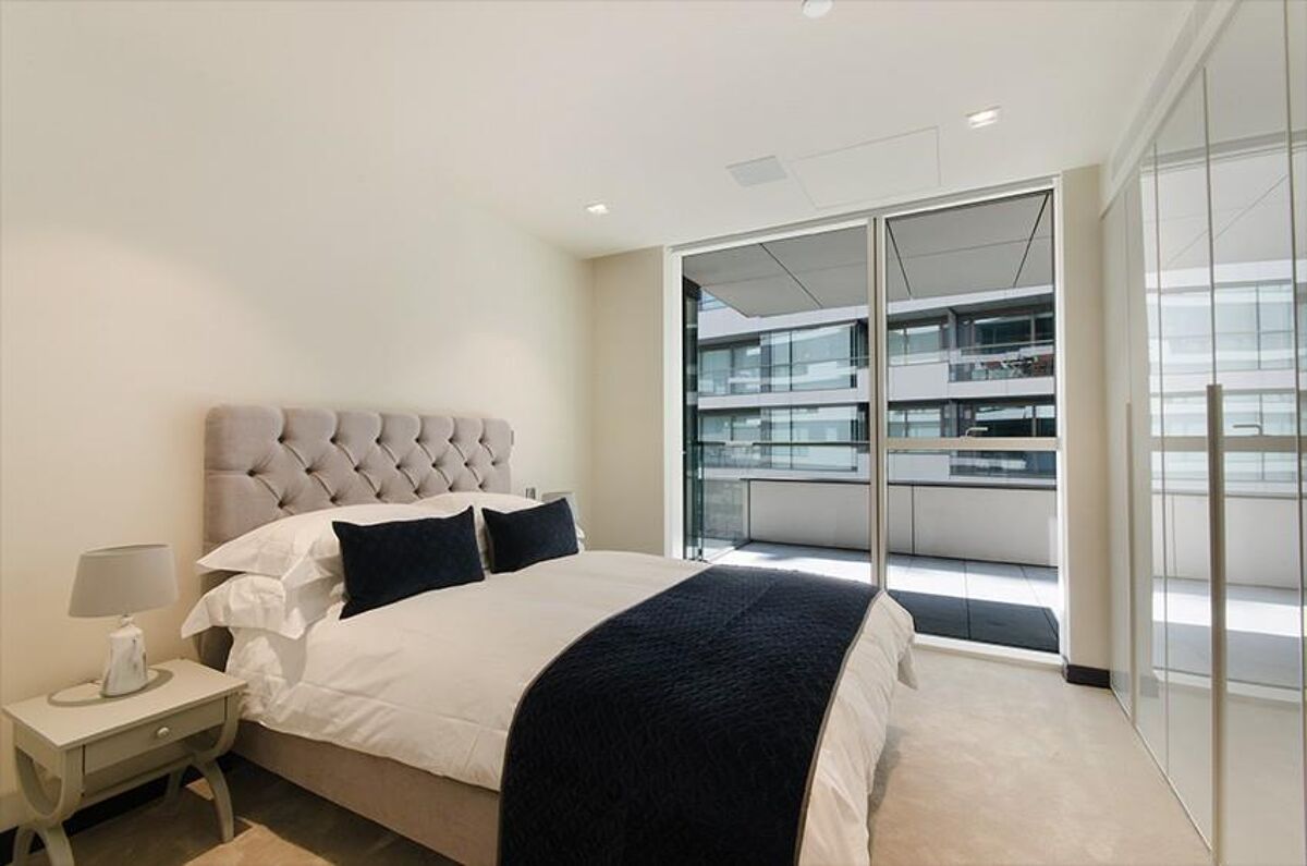 flat to rent in Balmoral House, Earl's Way, One Tower Bridge, London