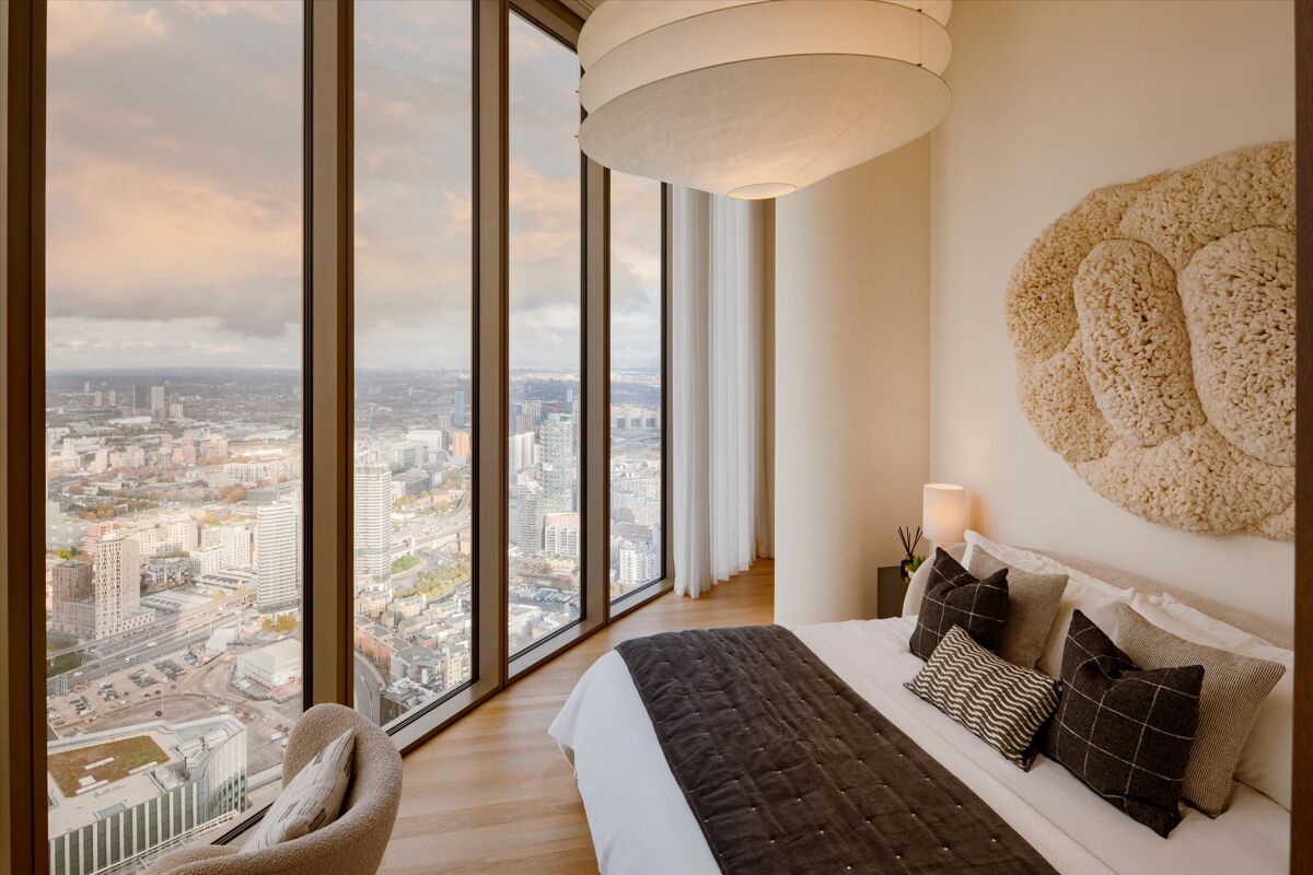 Curated visual reference: Picture Idea: Two Bedroom Penthouse Apartment For Sale In Canary Wharf