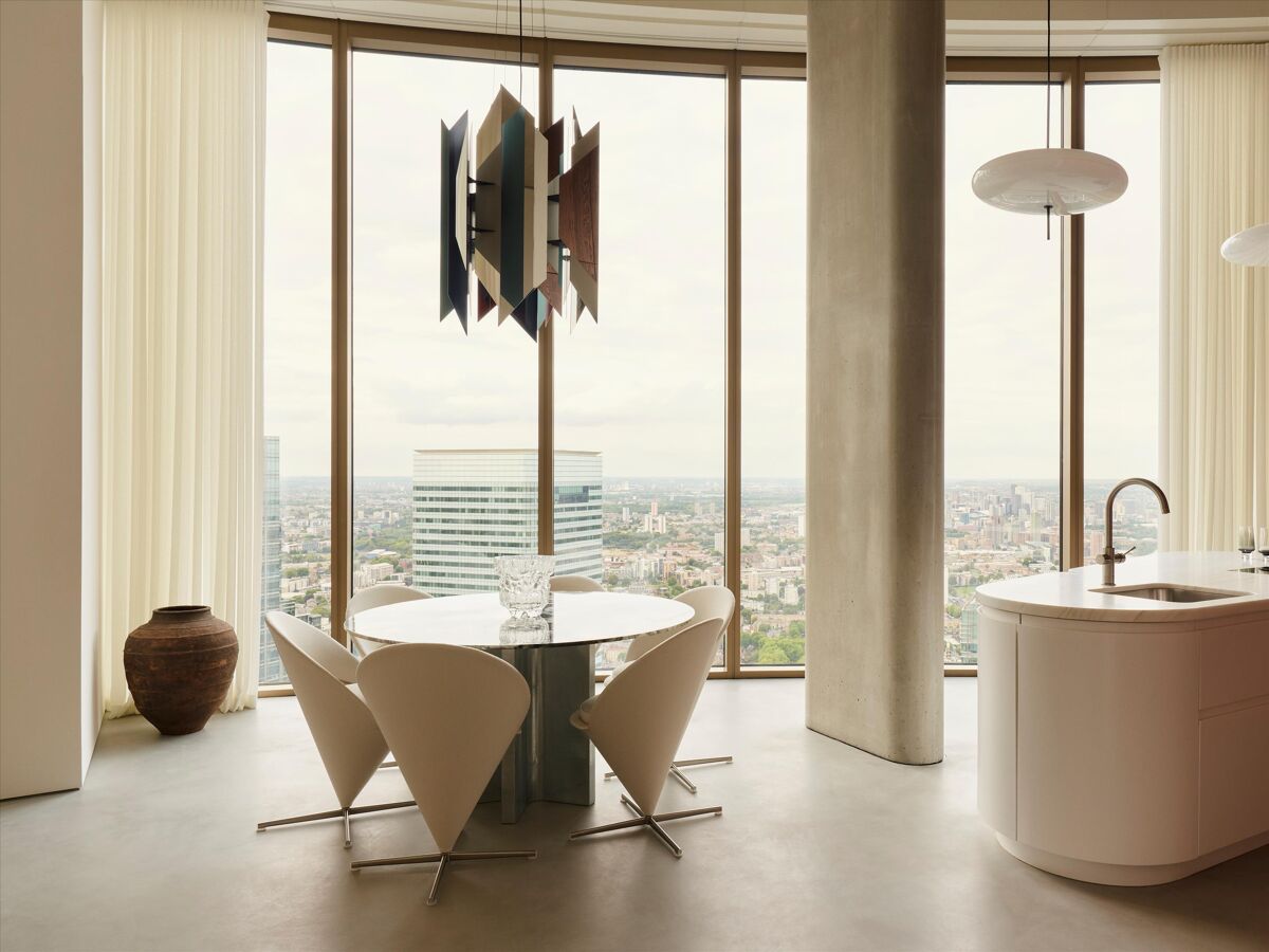 Visual Reference: Two Bedroom Penthouse Apartment For Sale In Canary Wharf
