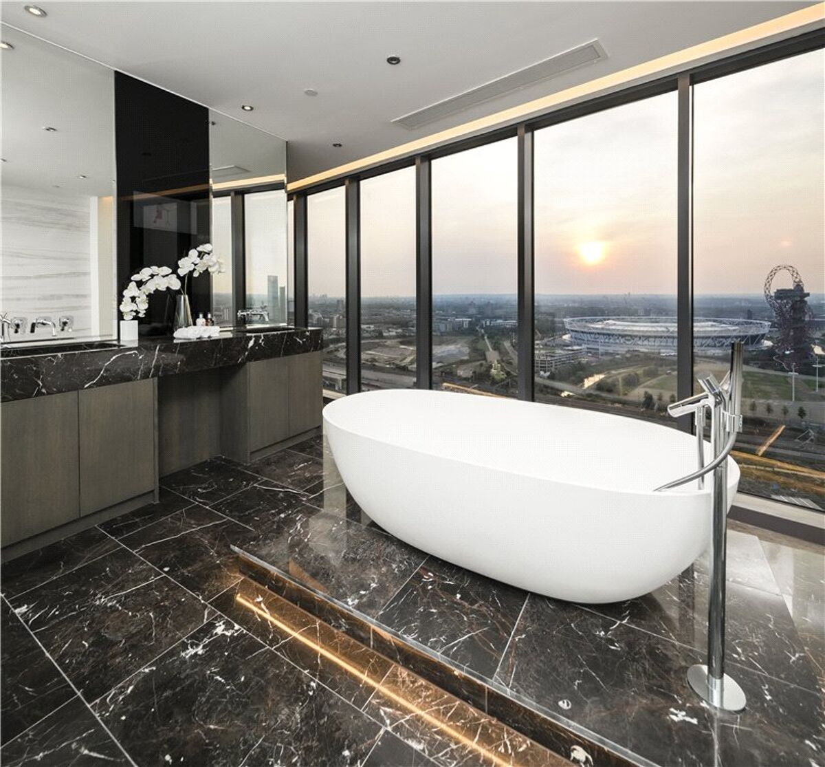 development for sale in Stratford Platinum Penthouse, Stratford High