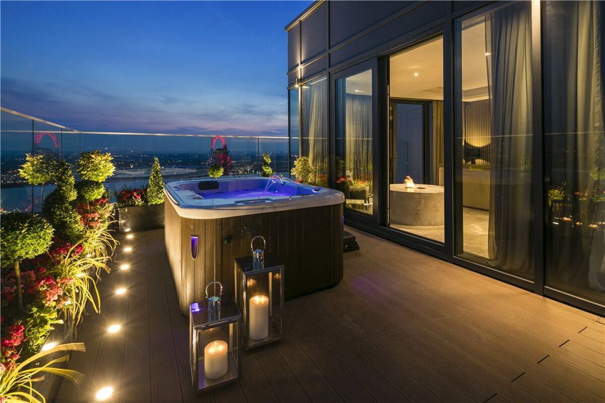 development for sale in Stratford Platinum Penthouse, Stratford High