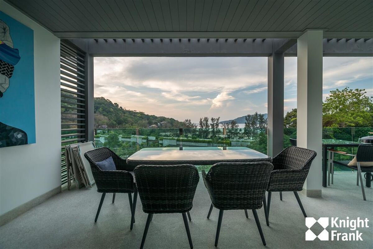 condominium for sale in Tri Trang Beach, Patong Phuket [Foreign