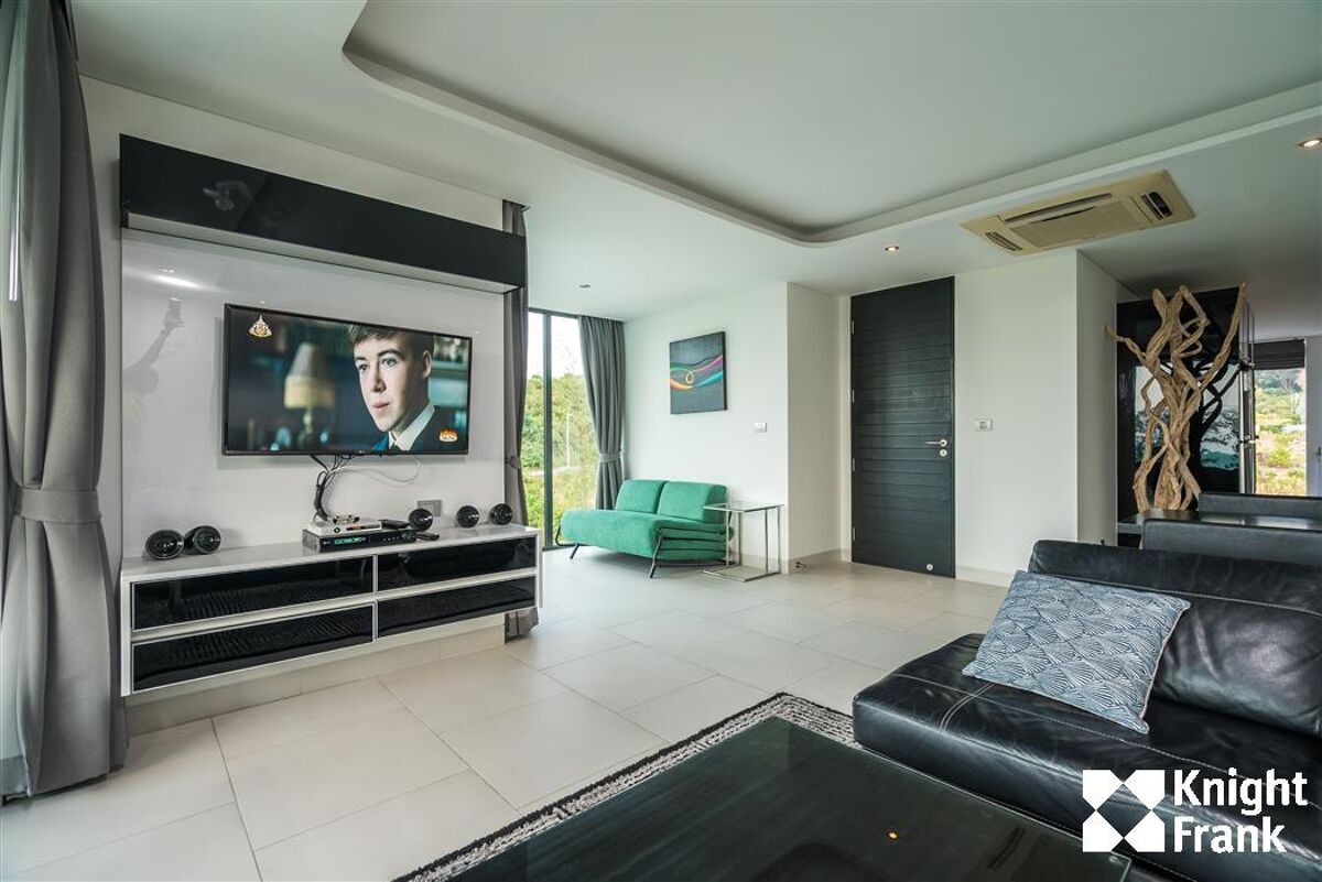 condominium for sale in Tri Trang Beach, Patong Phuket [Foreign