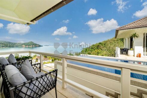 Picture of 5 bedroom villa for sale.
