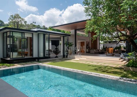 Picture of 4 bedroom villa for sale.
