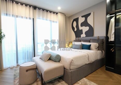 Picture of 1-2 bedroom condominium for sale.
