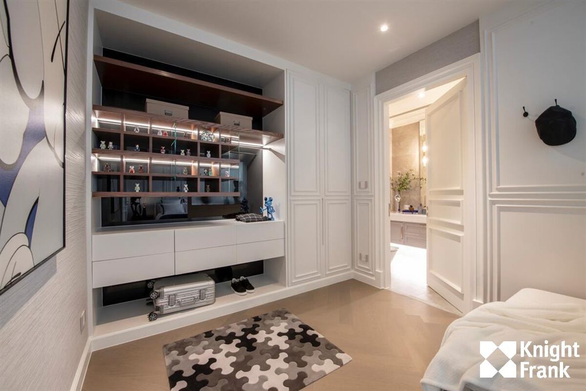 house for sale in Ekamai, Lavista Prestige Village, 420 sq.m