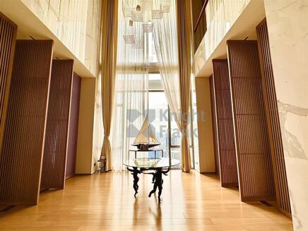 Picture of 4 bedroom condominium for sale.