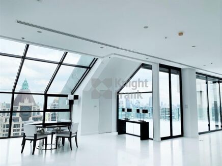 Picture of 3 bedroom condominium for sale.