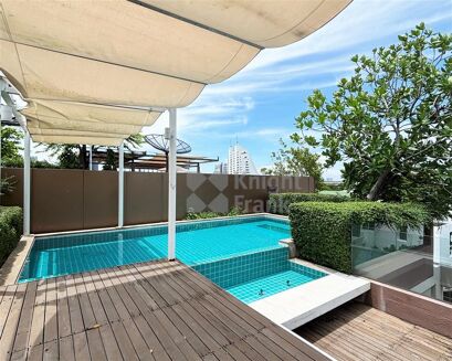 Picture of 3 bedroom condominium for sale.