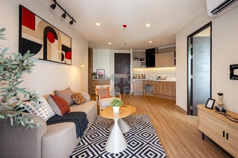 Picture of 3 bedroom condominium for sale.