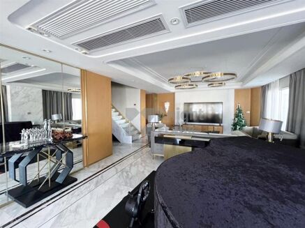 Picture of 3 bedroom condominium for sale.