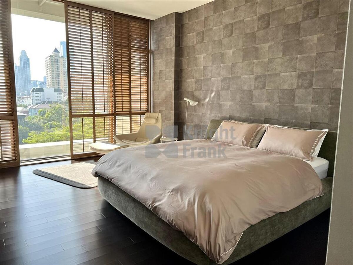 condominium for sale in Sathorn, , 156.83 sq.m THRSPSTAN0860 Knight