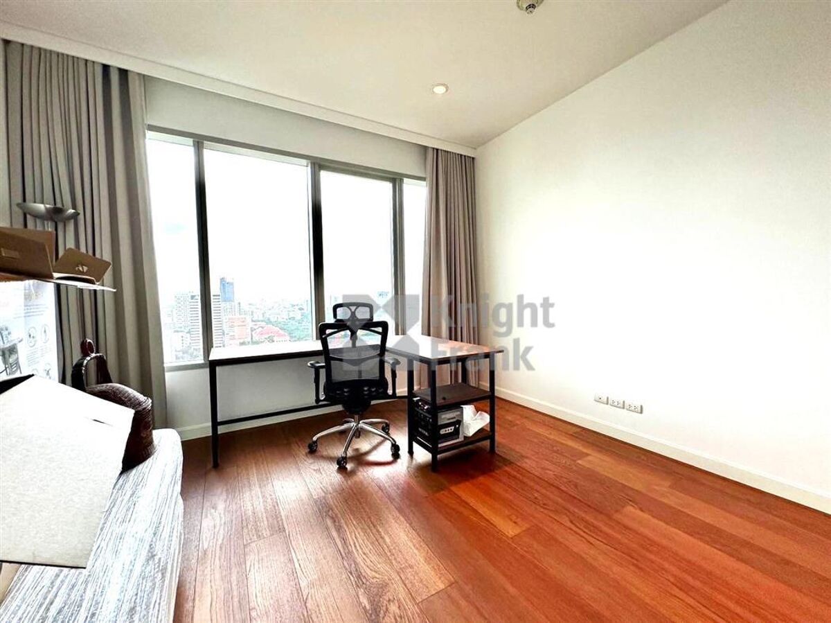 condominium for sale in Ratchadamri, 185 Rajadamri, 127 sq.m