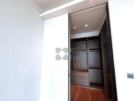Picture of 1 bedroom condominium for sale.