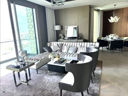 Picture of 3 bedroom condominium for sale.
