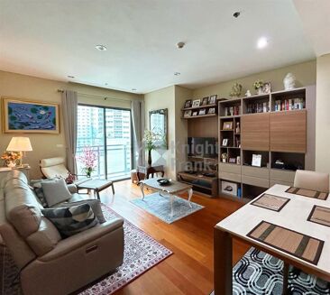Picture of 1 bedroom condominium for sale.
