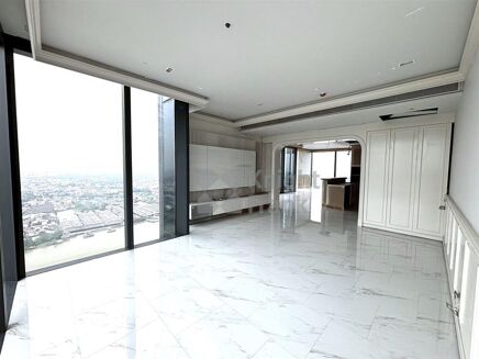 Picture of 5 bedroom condominium for sale.