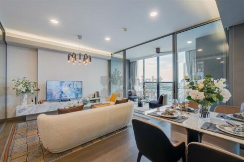 Picture of 1 bedroom condominium for sale.