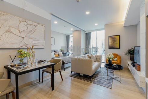 Picture of 1 bedroom condominium for sale.