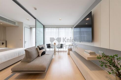 Picture of 1 bedroom condominium for sale.