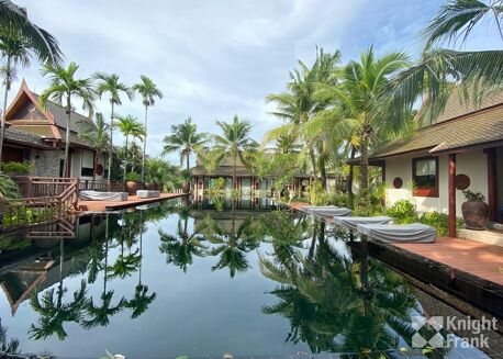 Picture of 4 bedroom villa for sale.