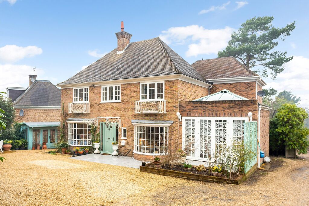 Image of Broadwater Court, Broadwater Down, Tunbridge Wells, Kent, TN2