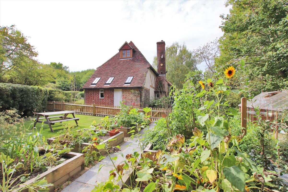 house for sale in Half Moon Lane, Tudeley, Tonbridge, Kent, TN11 TNW012057578 Knight Frank