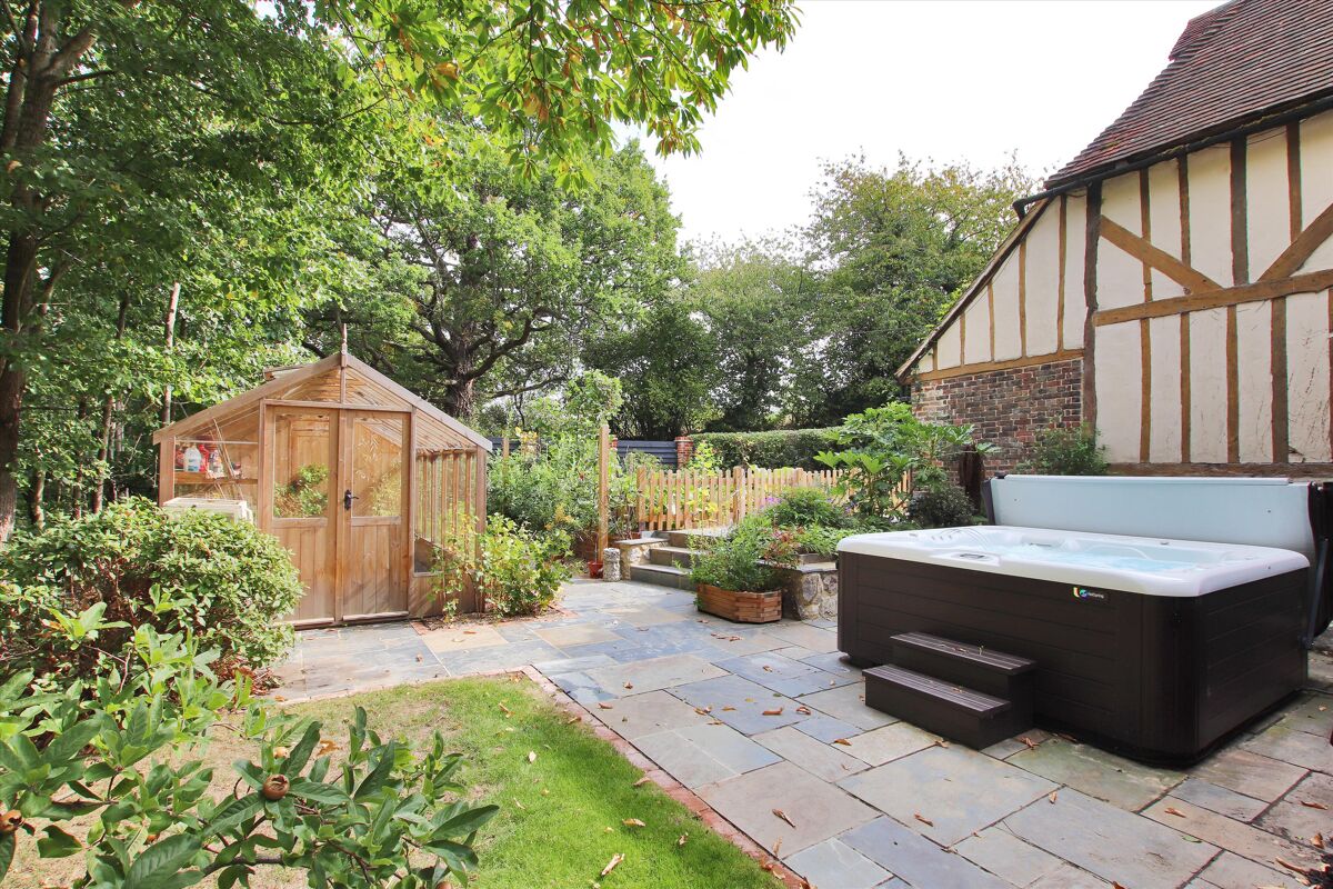 house for sale in Half Moon Lane, Tudeley, Tonbridge, Kent, TN11 TNW012057578 Knight Frank