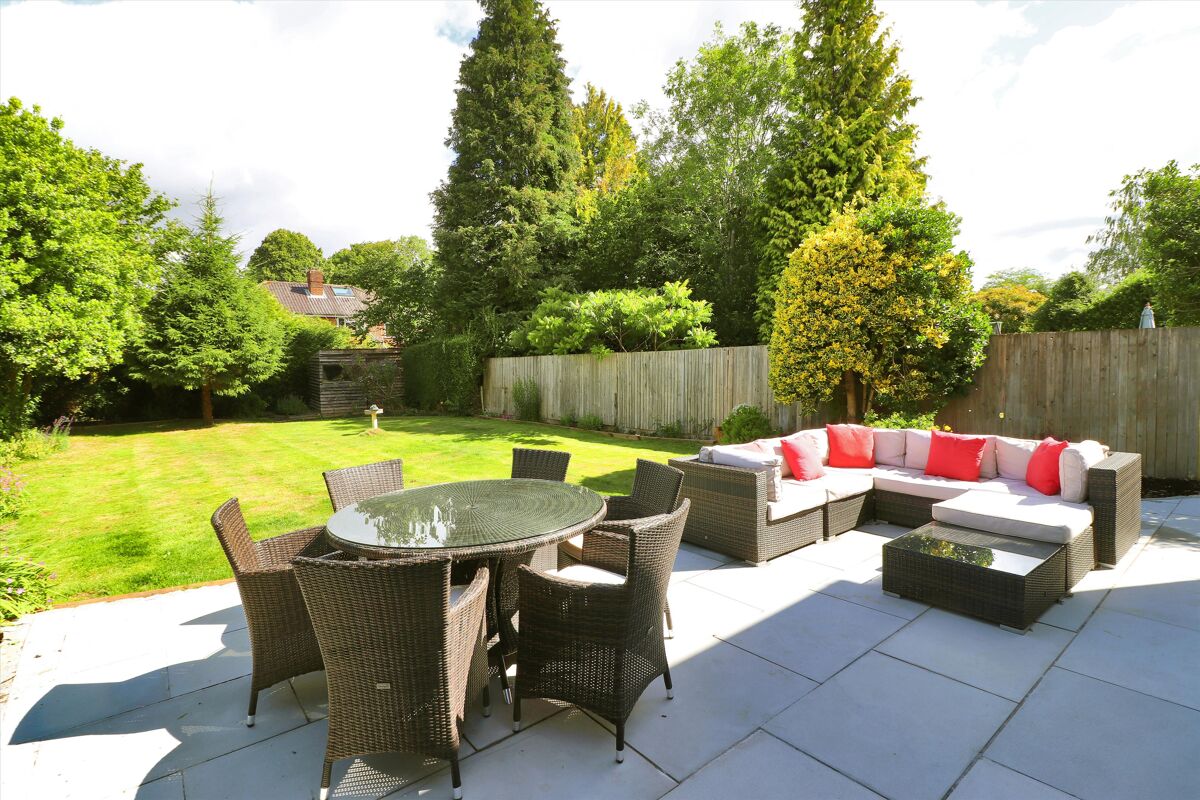 house for sale in Yew Tree Road, Tunbridge Wells, Kent, TN4