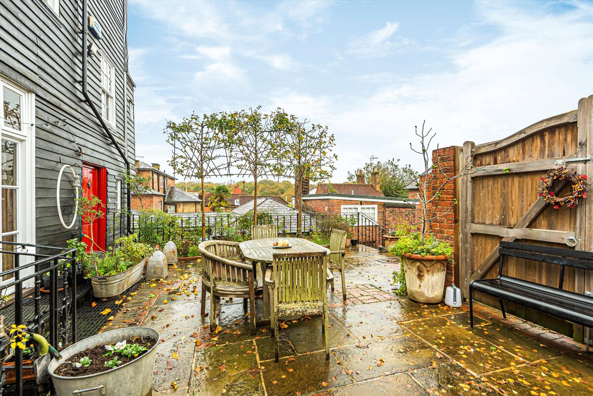 townhouse for sale in Nash House, 25 Mount Sion, Tunbridge Wells, Kent