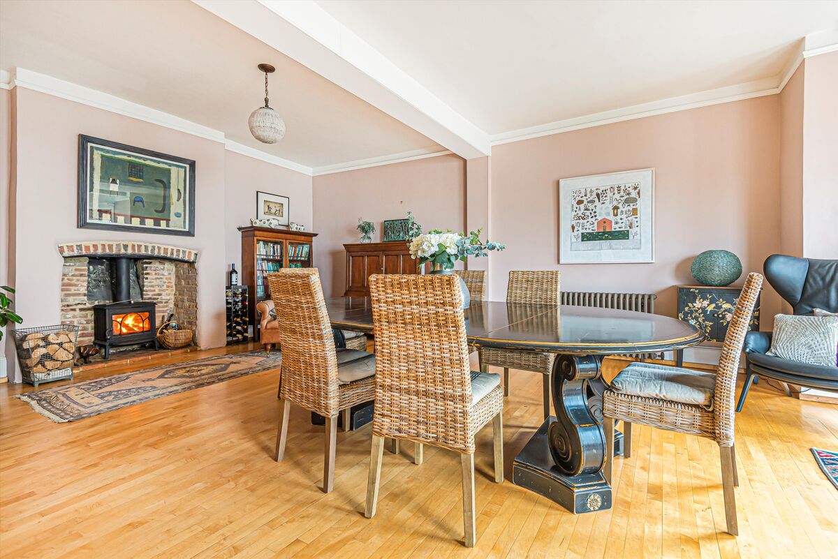 townhouse for sale in Nash House, 25 Mount Sion, Tunbridge Wells, Kent, TN1 TNW012088599