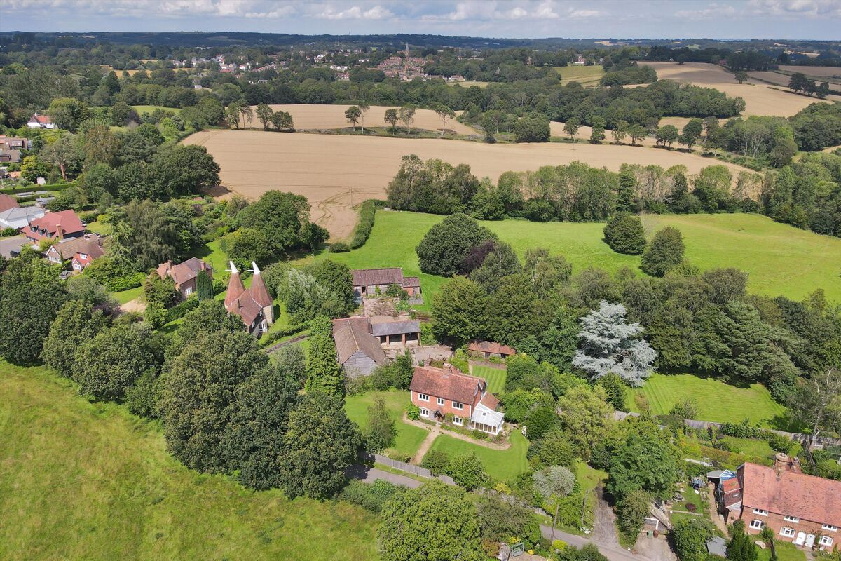 house for sale in Stream Lane, Hawkhurst, Cranbrook, Kent, TN18