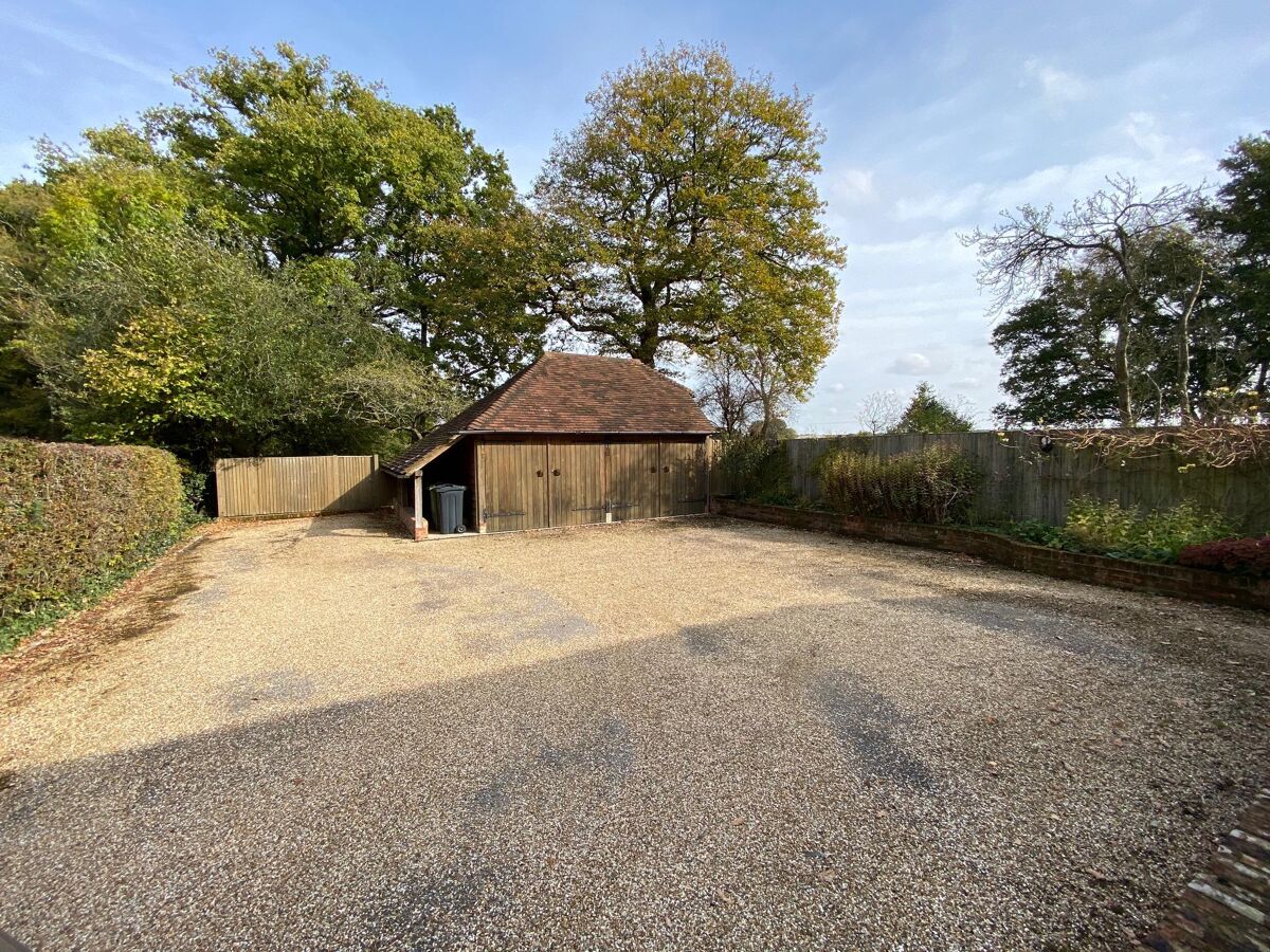 house for sale in Smarden, Ashford, Kent, TN27 TNW012108840 Knight