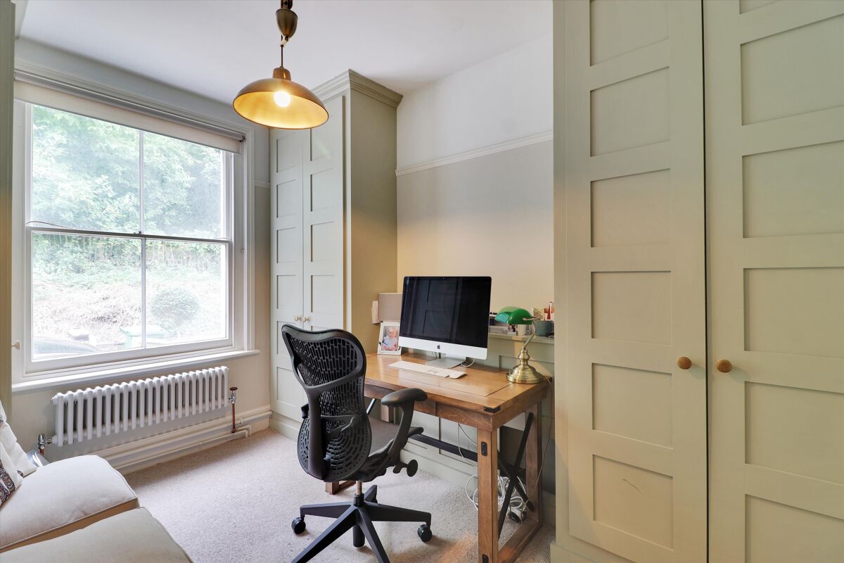 house for sale in Cumberland Walk, Tunbridge Wells, Kent, TN1