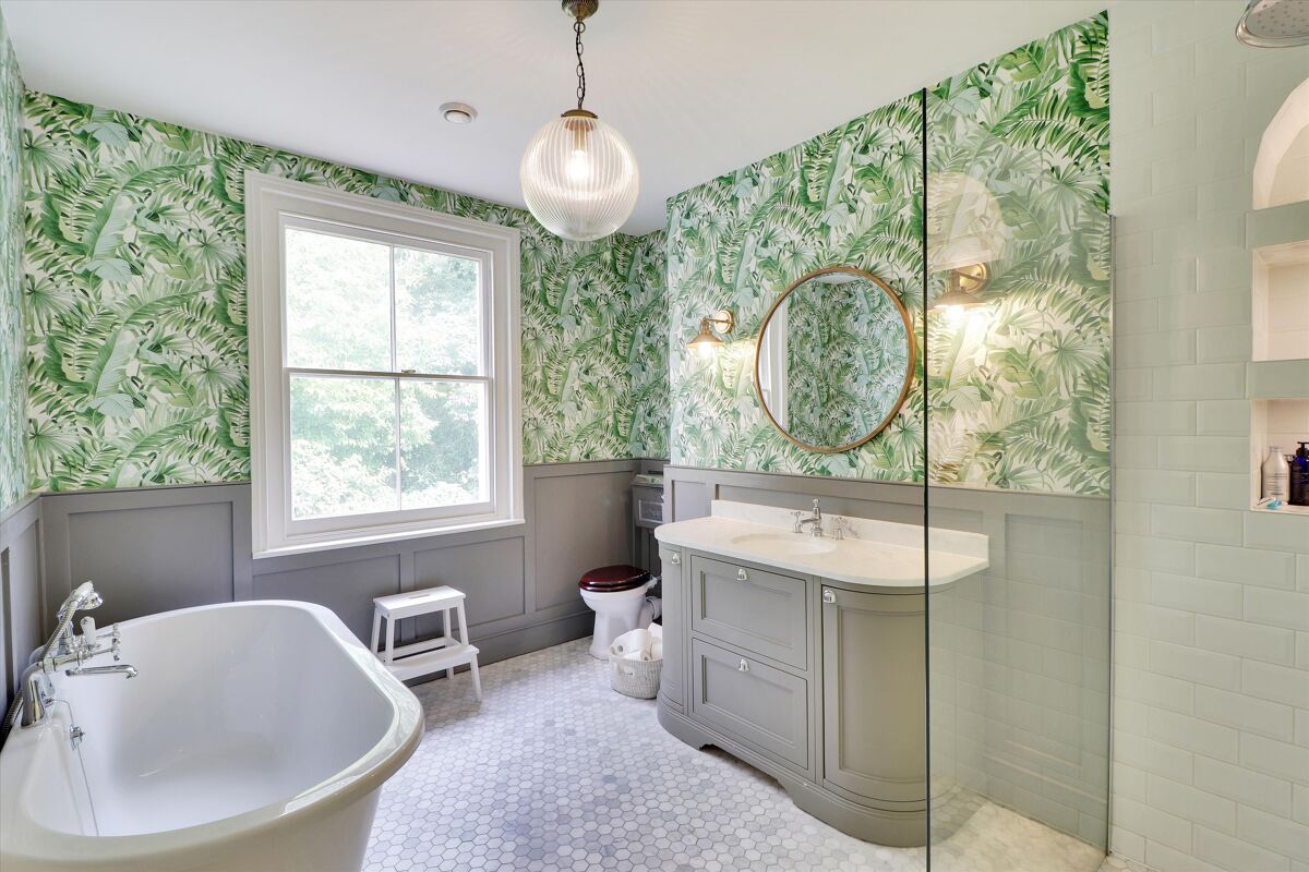 house for sale in Cumberland Walk, Tunbridge Wells, Kent, TN1