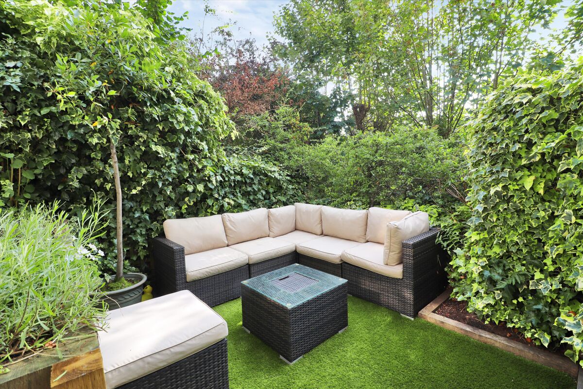 house for sale in Cumberland Walk, Tunbridge Wells, Kent, TN1