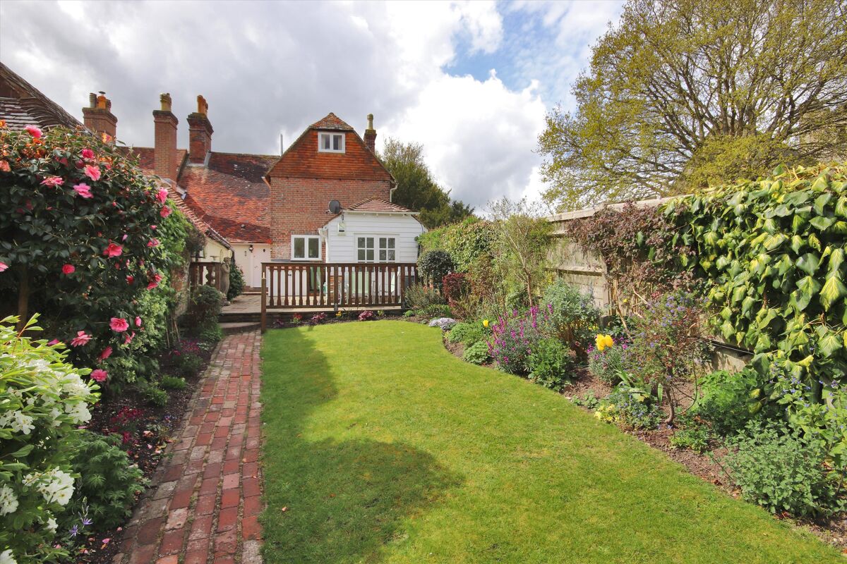 house for sale in The Moor, Hawkhurst, Kent, TN18 TNW012117526